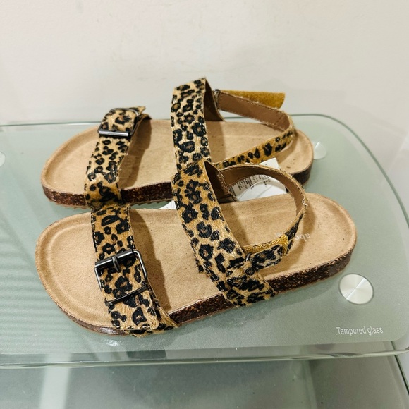 Abercrombie Women’s Animal Print Sandals Size 5/6 Casual Flat Ankle Strap - Picture 1 of 9